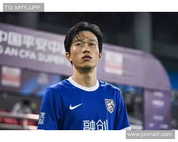 谢鹏飞首发出战申花国脚级球员开启全新征程与挑战